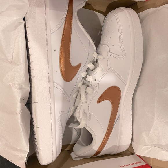 Nike Court Borough Low 2 SE, Size 7Y- Size 9 in ladies, white with gold swoosh. - Picture 6 of 7